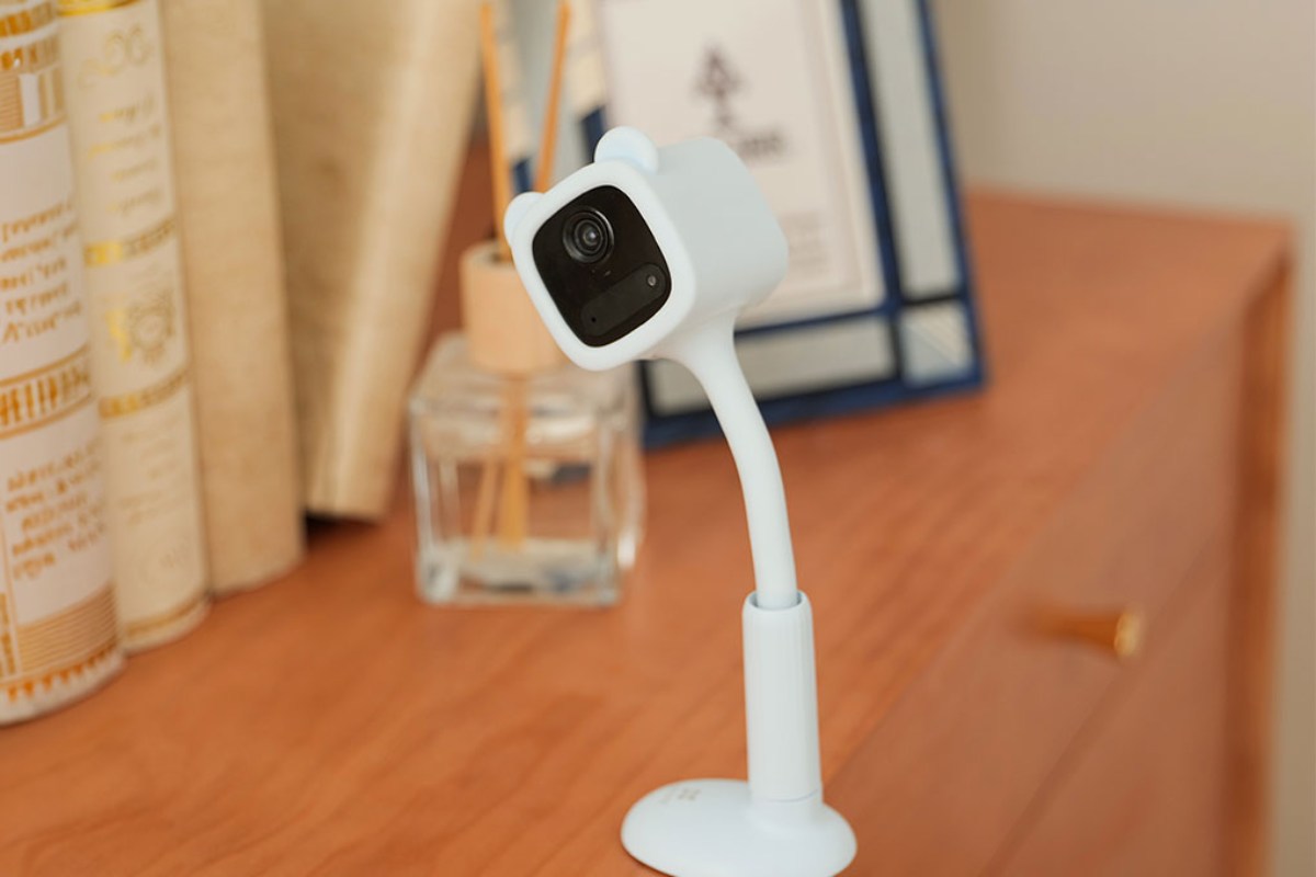 Camera trông trẻ